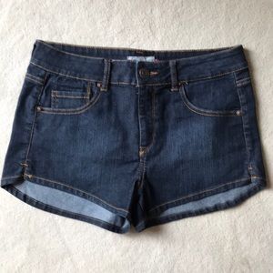 Jean shorts. 13 Juniors.